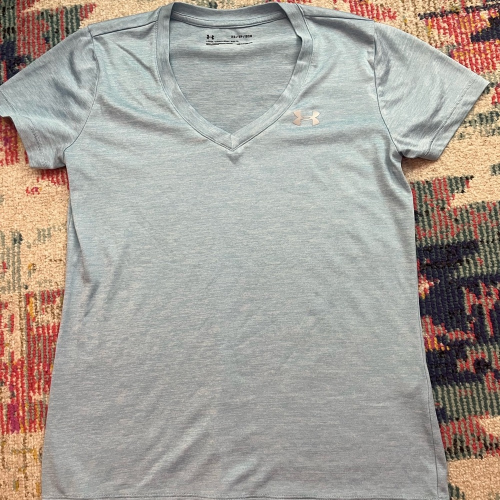 Under Armour Women's Light Blue V-Neck Top
